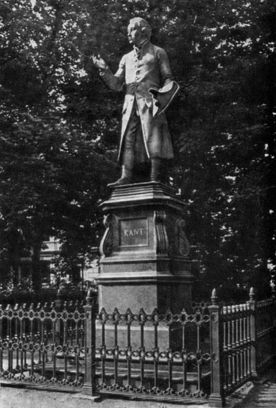 Памятник работы рауха. Был установлен в 1864 году в Кёнигсберге. в настоящее время местонахождение статуи неизвестно.
